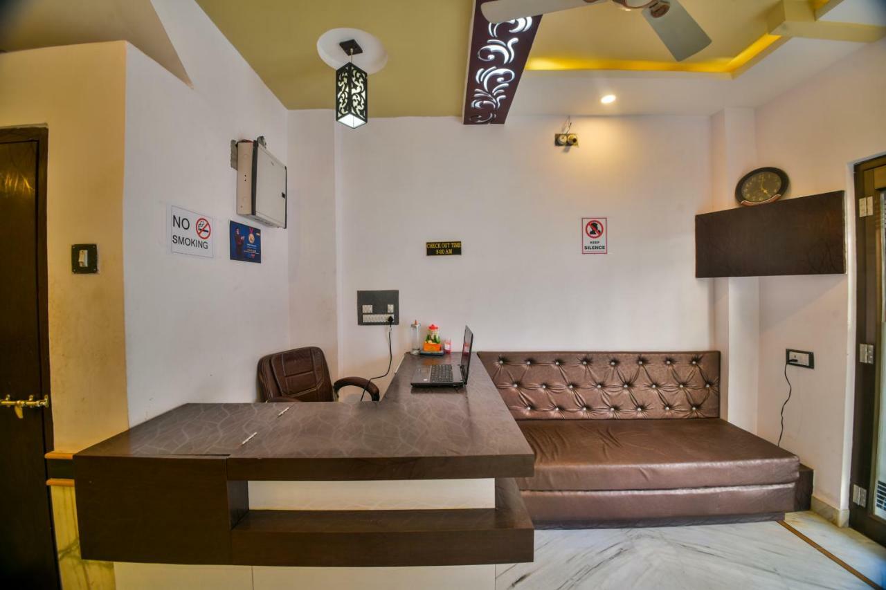 Hotel Vinayaka Натгдвара Екстер'єр фото